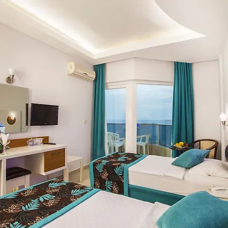 Otel Kleopatra Ada 4*